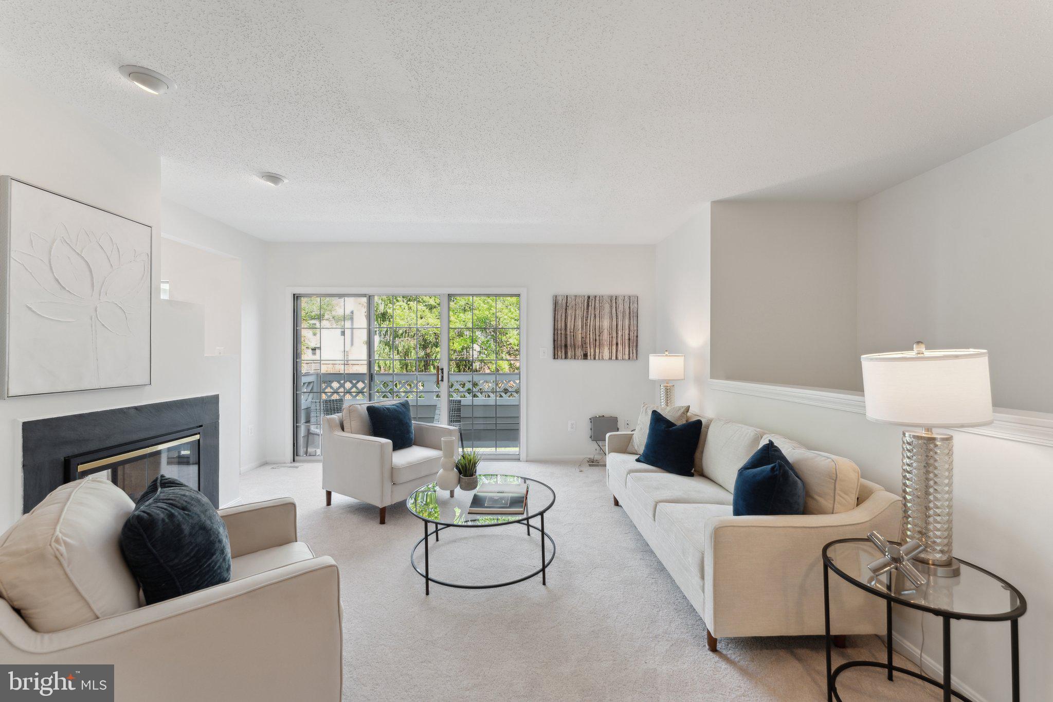 LIFESTYLE AT SULLY STATION - Residential