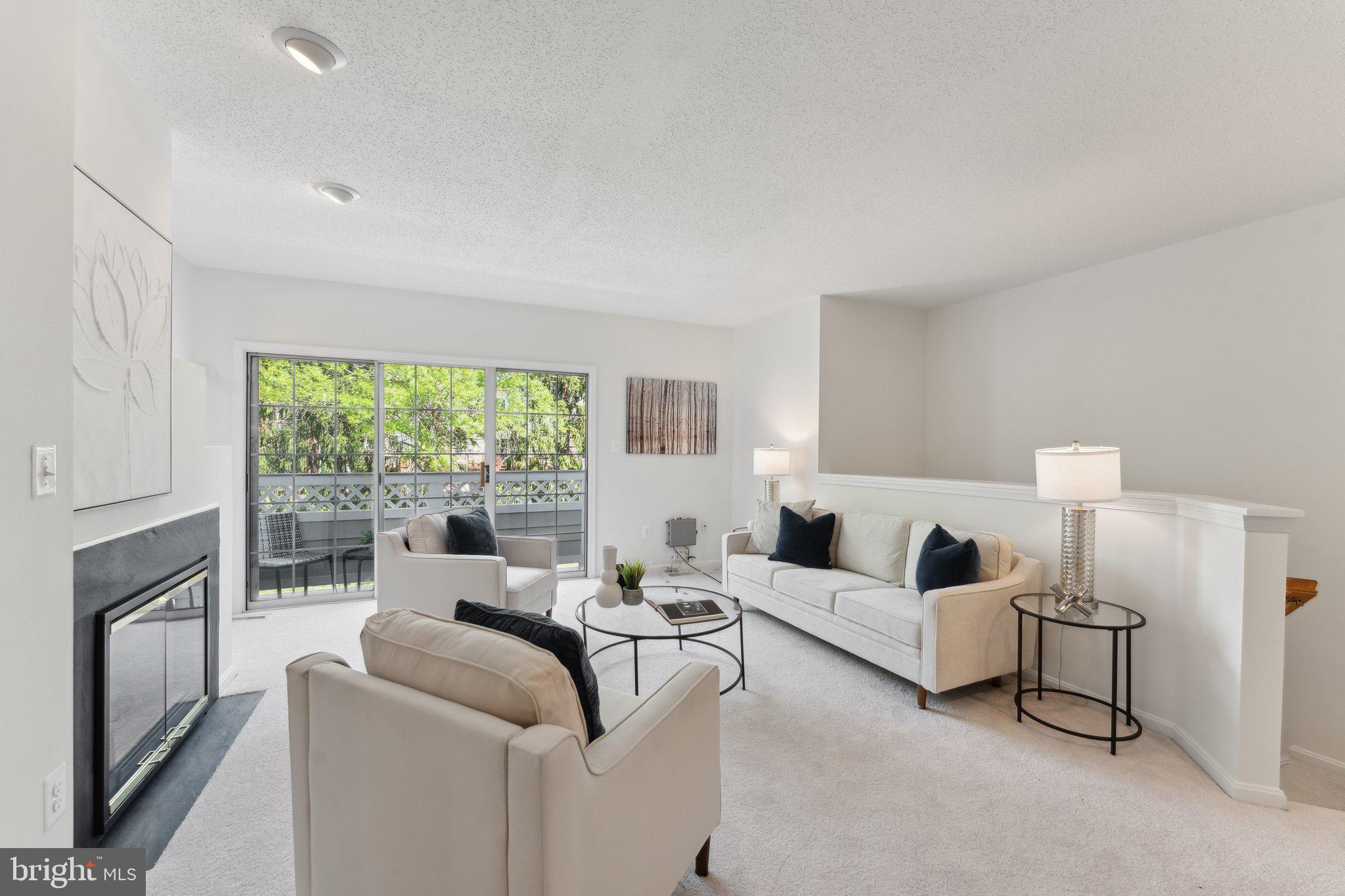 LIFESTYLE AT SULLY STATION - Residential