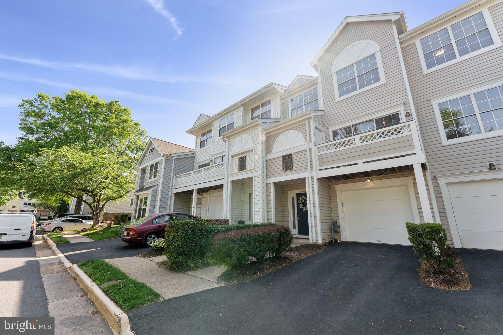 LIFESTYLE AT SULLY STATION - Residential