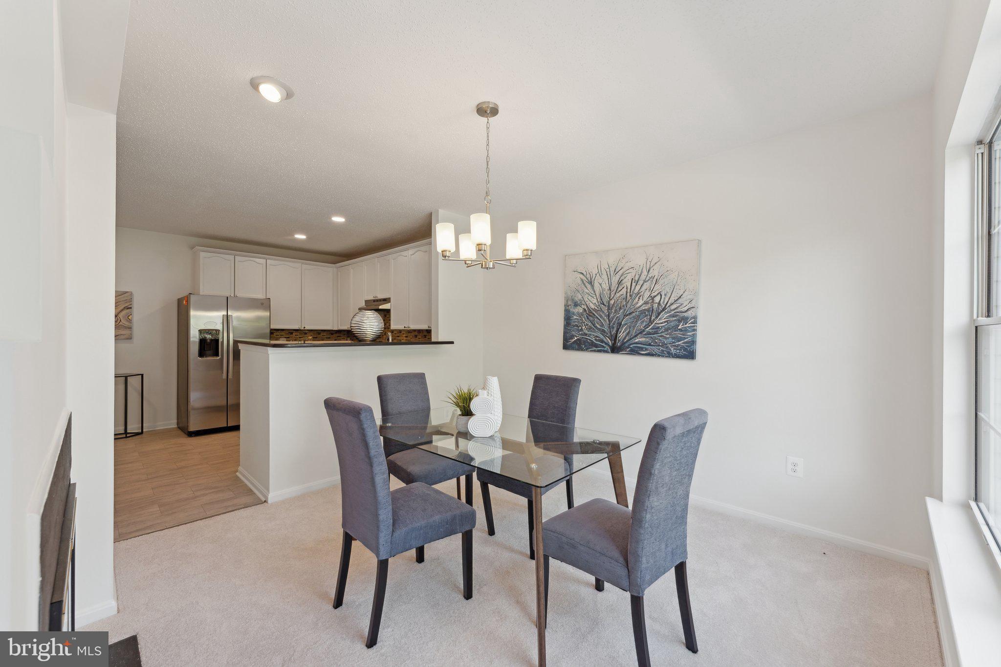 LIFESTYLE AT SULLY STATION - Residential