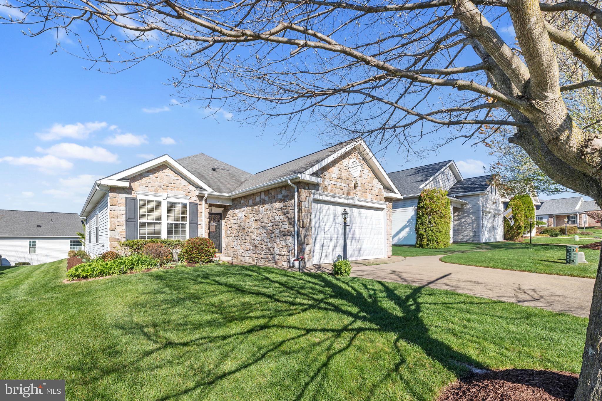 FOUR SEASONS IN HISTORIC VIRGINIA - Residential