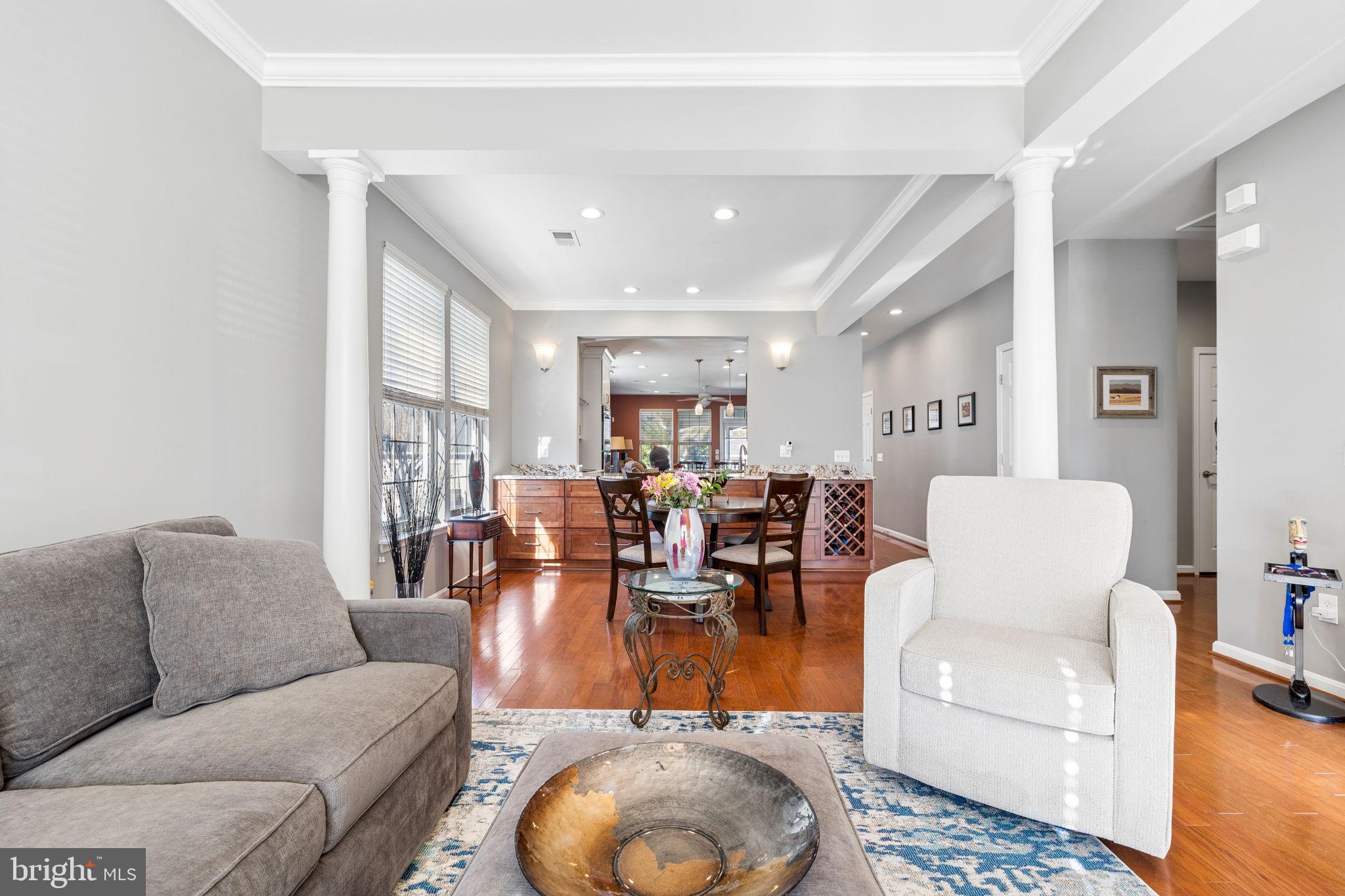 FOUR SEASONS IN HISTORIC VIRGINIA - Residential