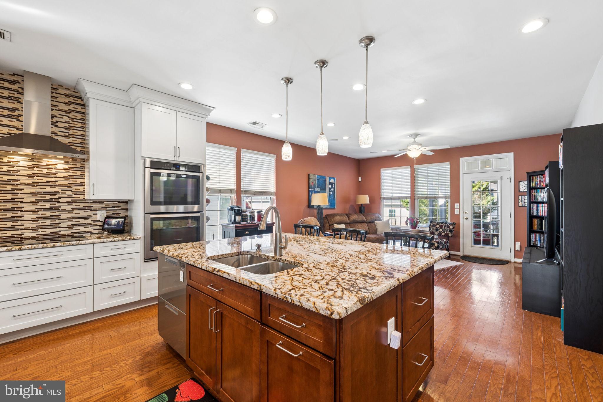 FOUR SEASONS IN HISTORIC VIRGINIA - Residential