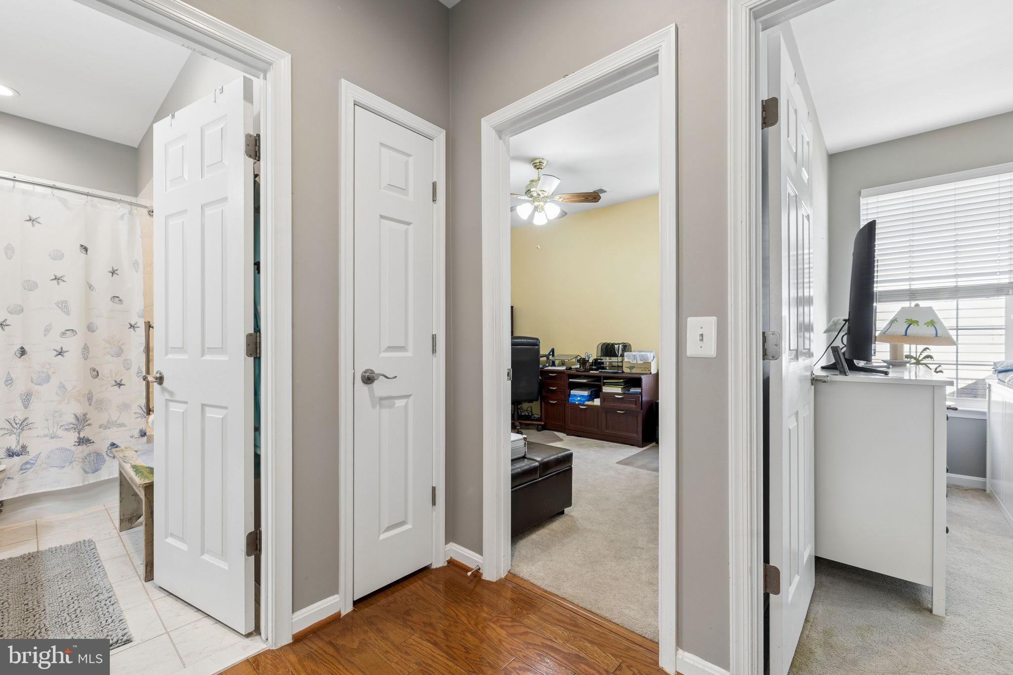 FOUR SEASONS IN HISTORIC VIRGINIA - Residential