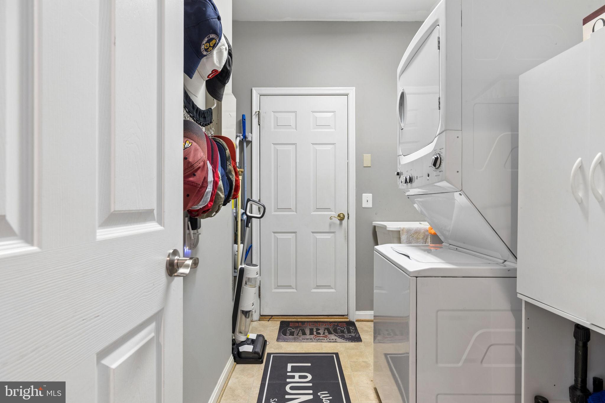 FOUR SEASONS IN HISTORIC VIRGINIA - Residential