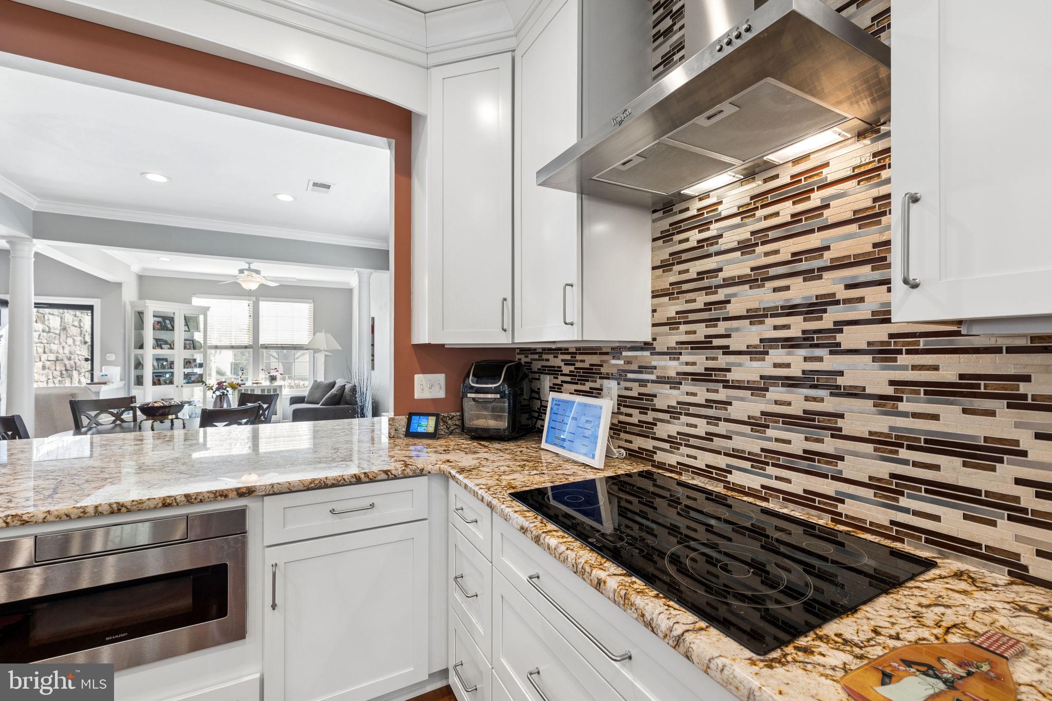 FOUR SEASONS IN HISTORIC VIRGINIA - Residential