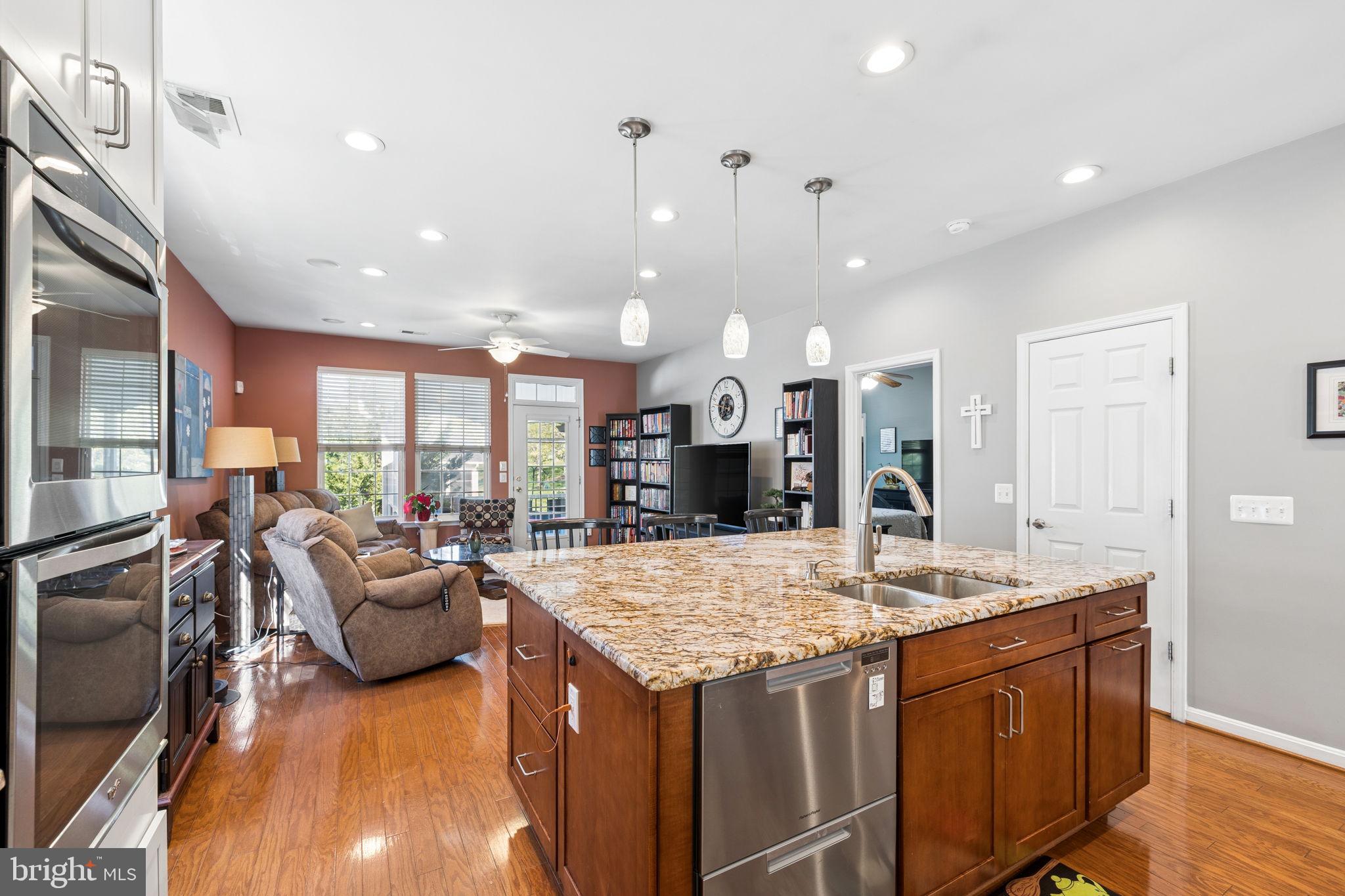 FOUR SEASONS IN HISTORIC VIRGINIA - Residential