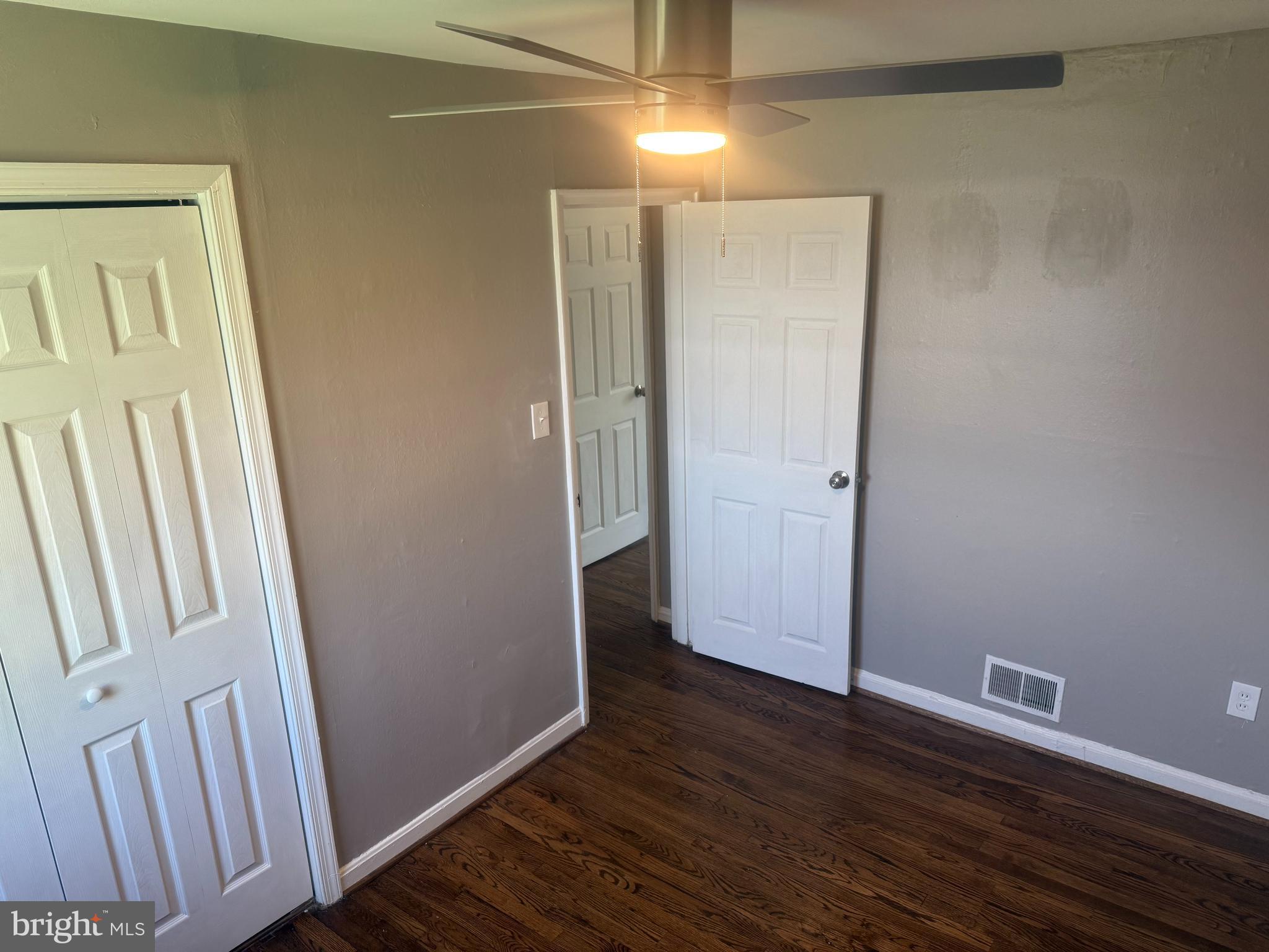 IVERSON COURTS - Residential