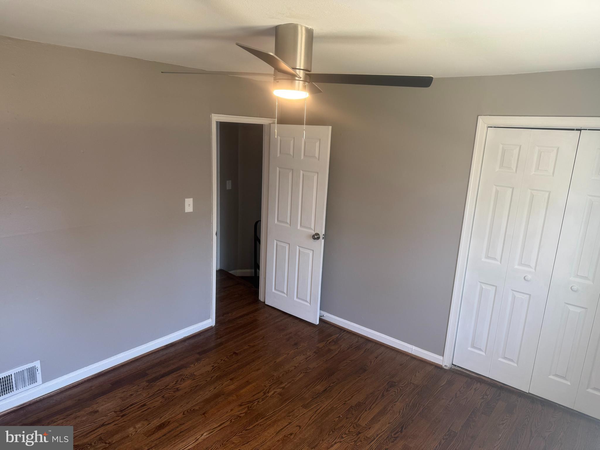 IVERSON COURTS - Residential