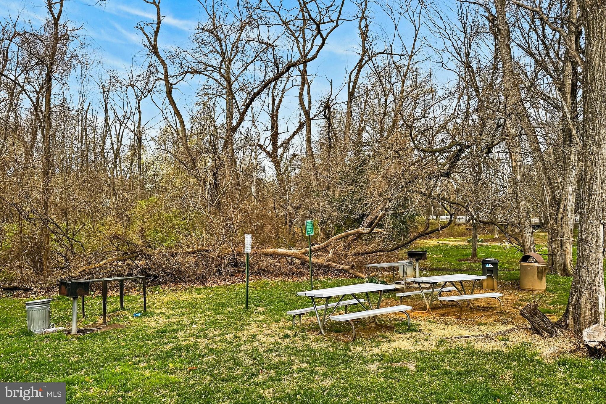 GEORGE MASON VILLAGE - Residential