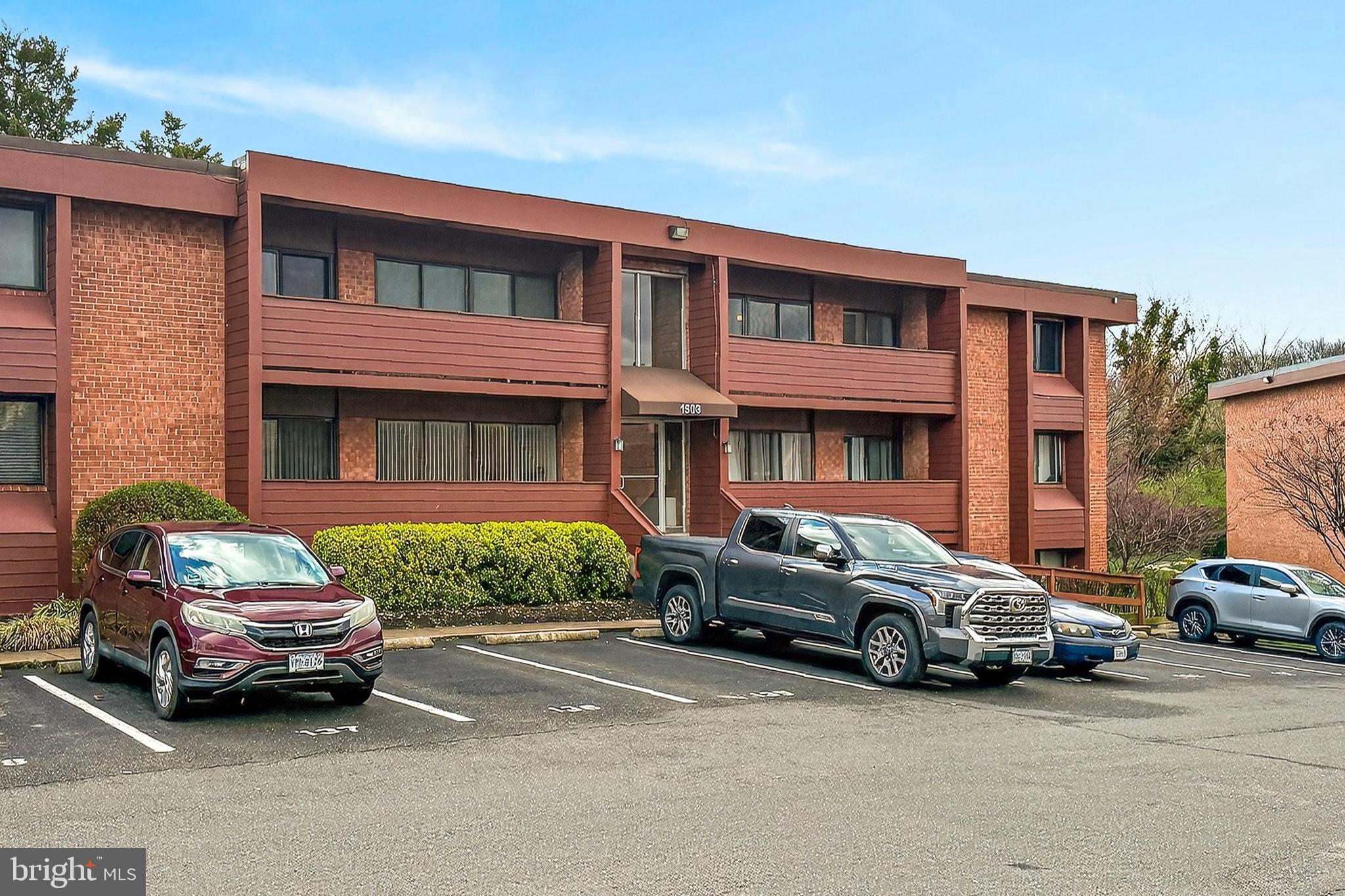 1503 S GEORGE MASON DRIVE 23