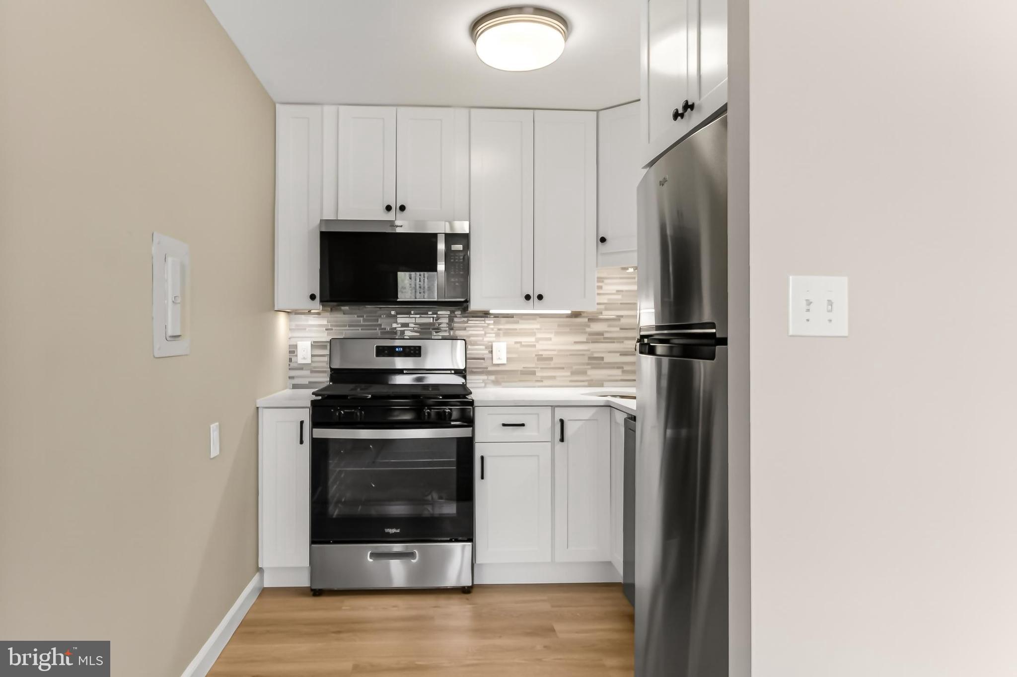 GEORGE MASON VILLAGE - Residential