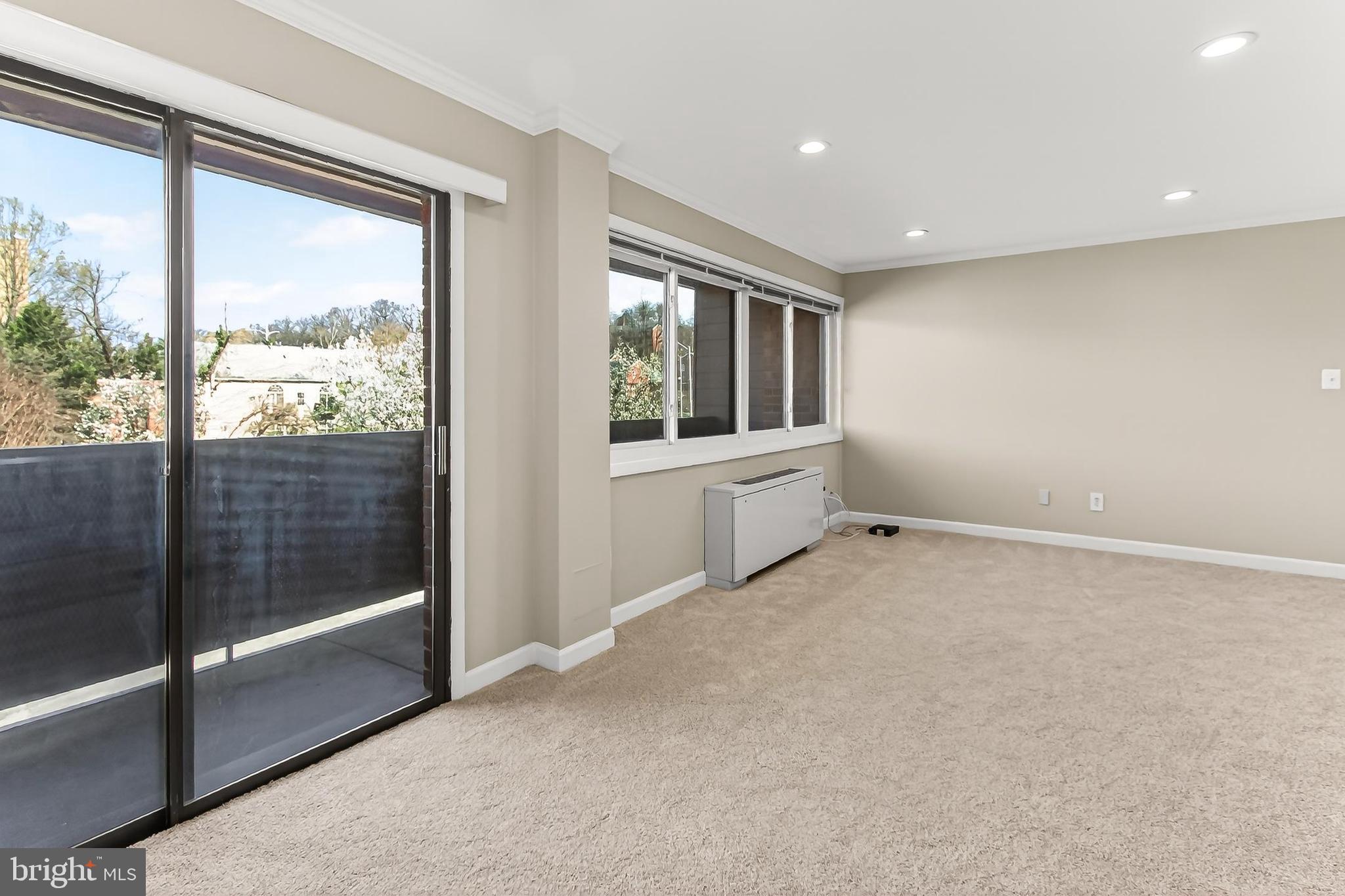 GEORGE MASON VILLAGE - Residential