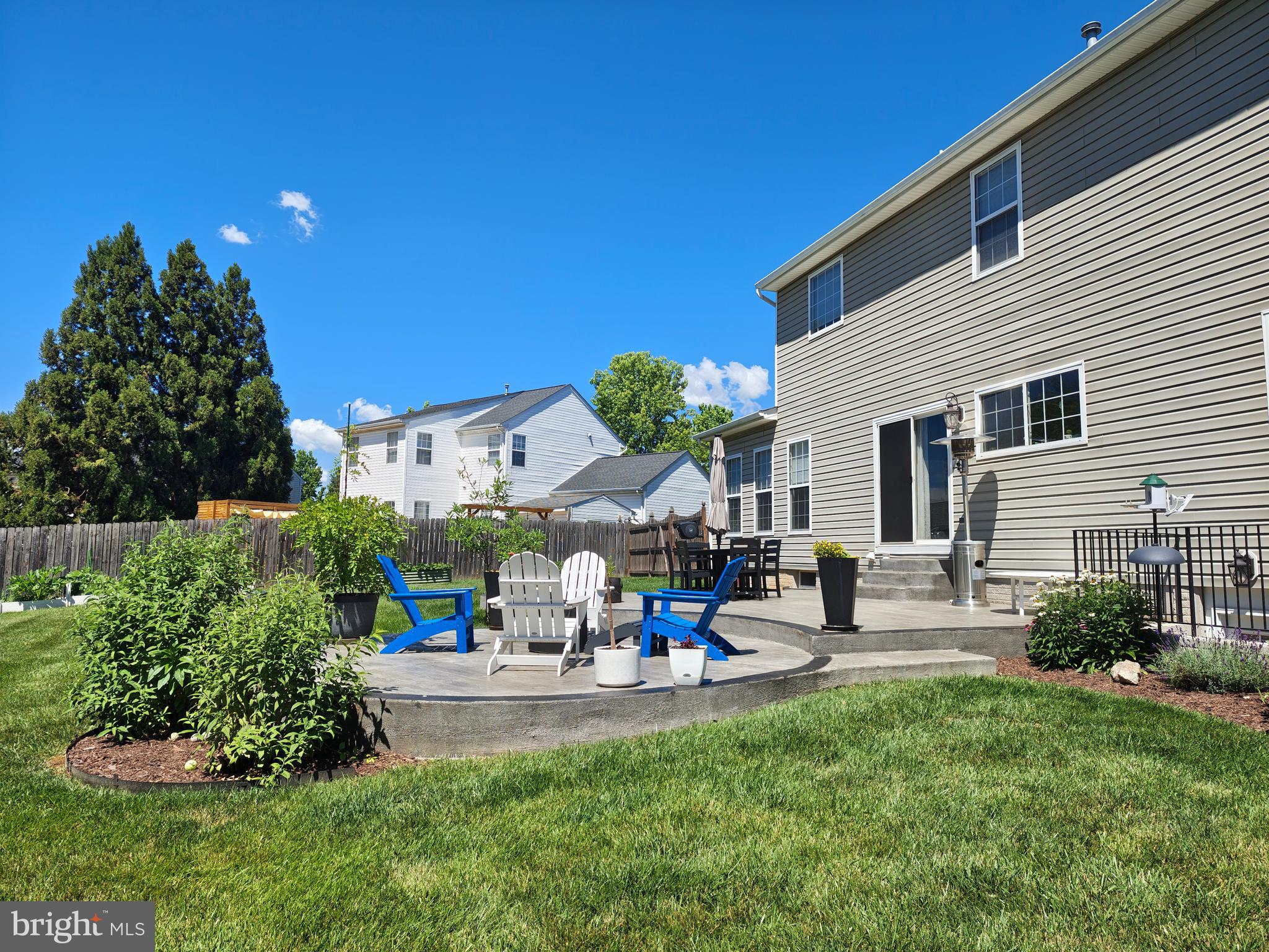 712 SUNFLOWER COURT
