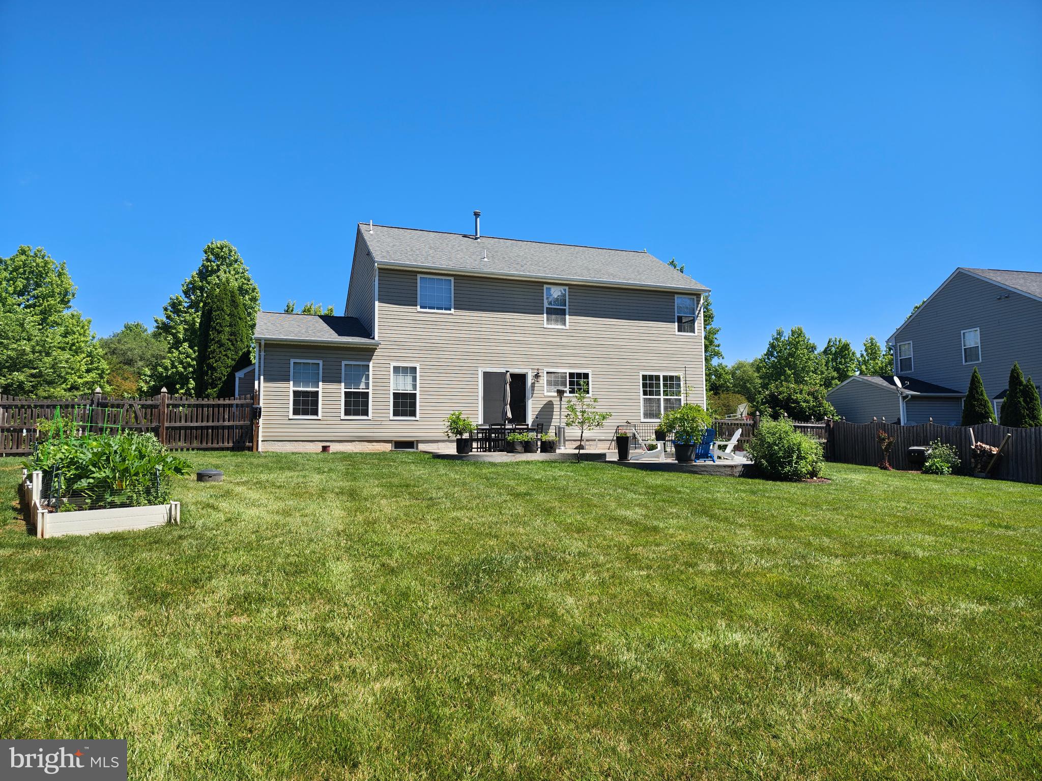 712 SUNFLOWER COURT
