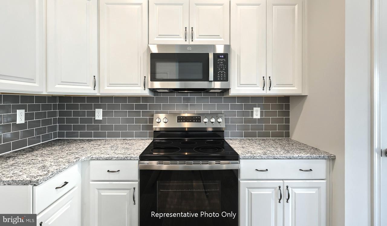 THE TOWNES AT BRIAR CREEK - Residential