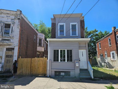 Homes For Sale - 1240 Chase Street Street<br/> CAMDEN, NJ 08104