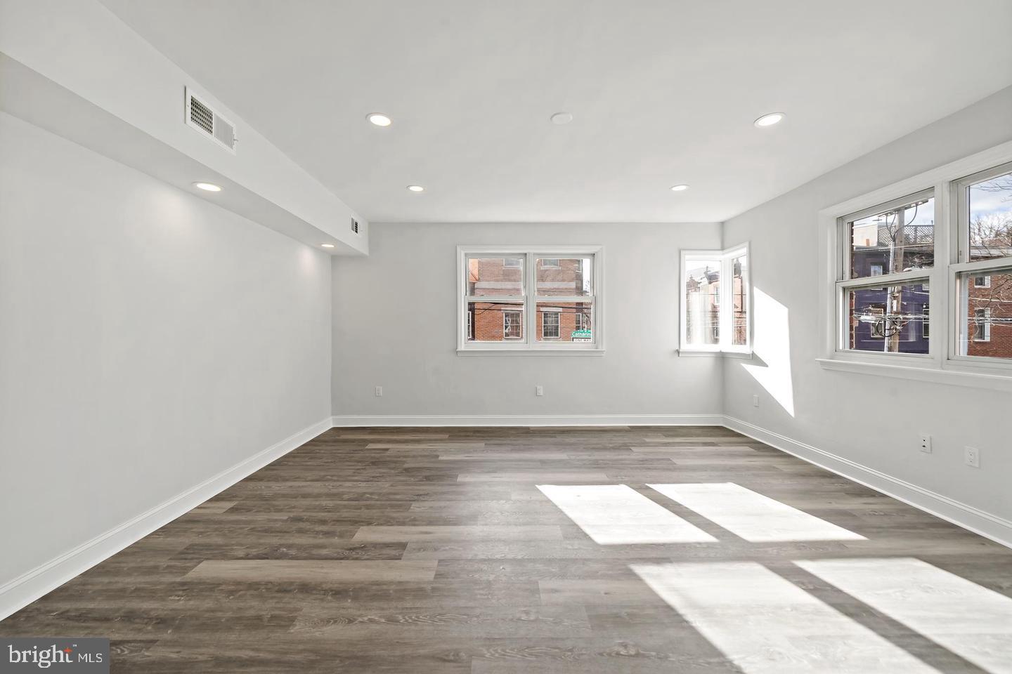 785 S 6TH STREET 2ND FL