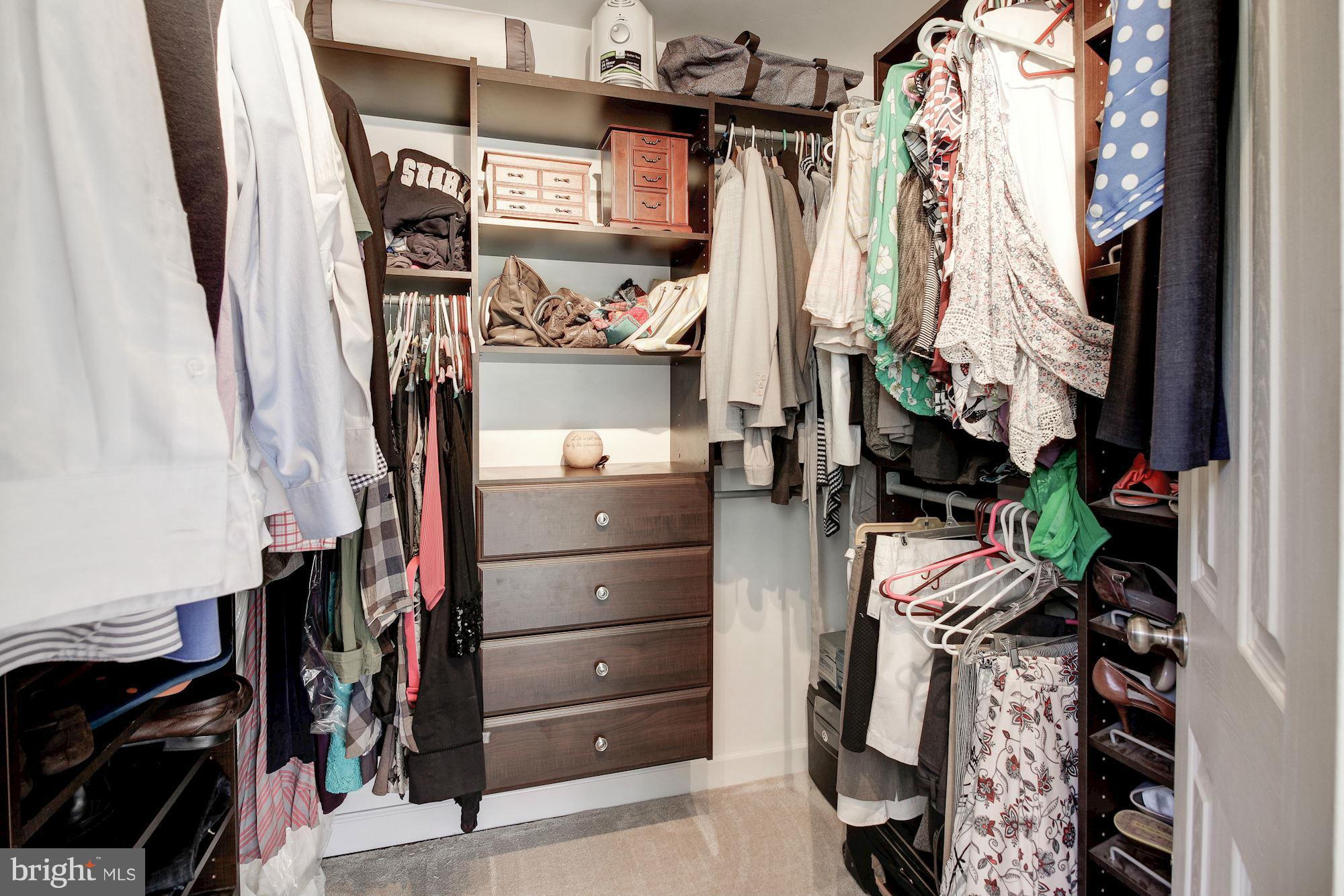 SLEEPY HOLLOW ESTATES - Residential