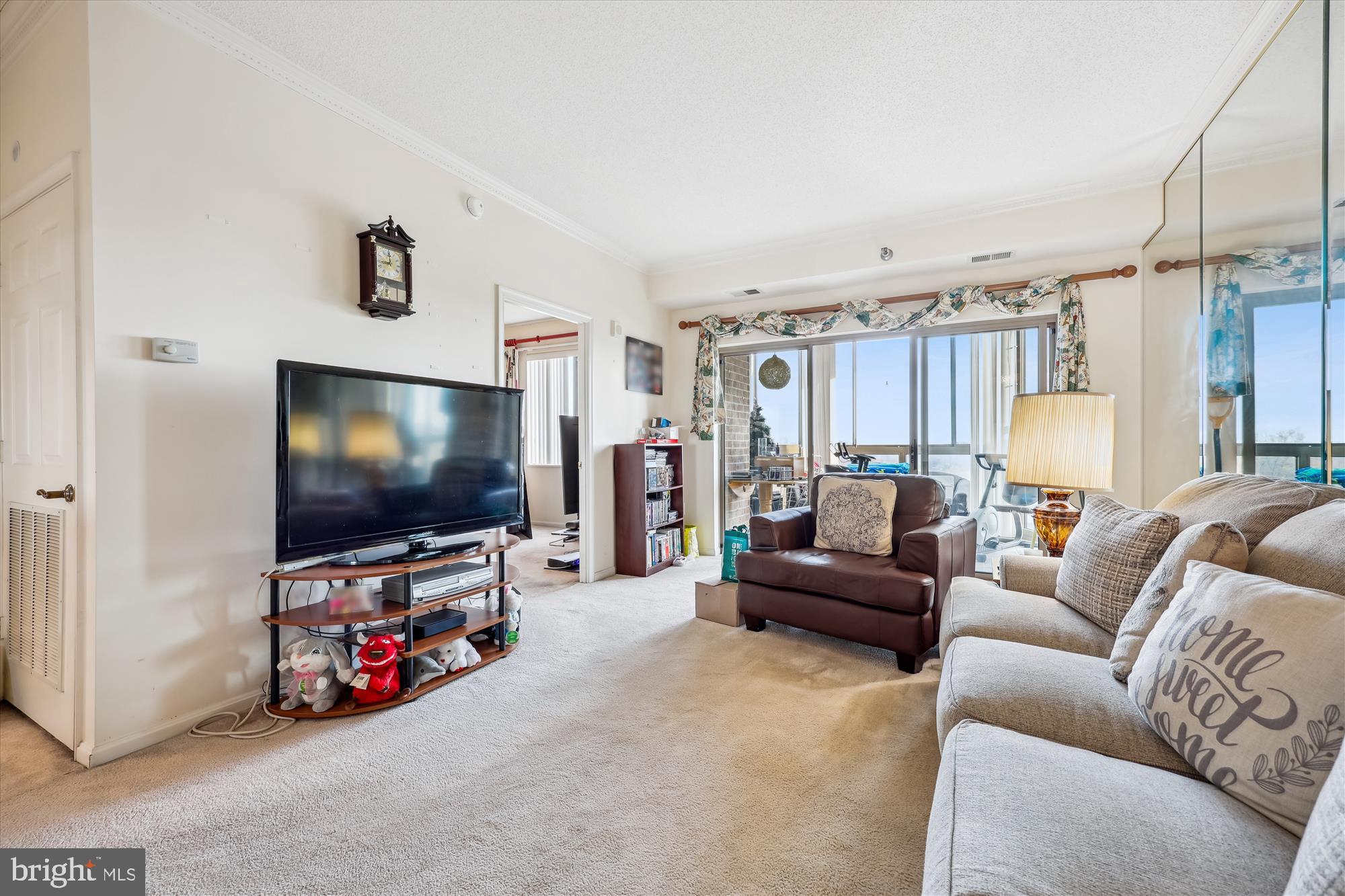 TURNBERRY COURTS AT LEIS - Residential