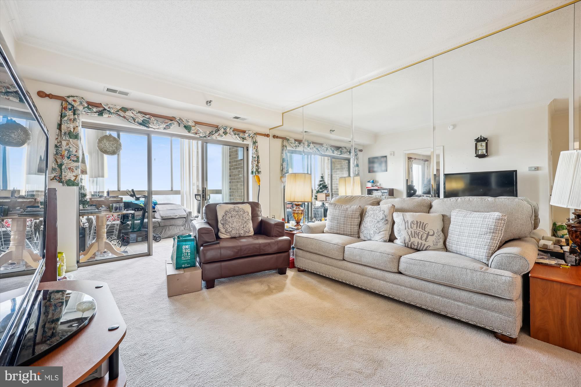 TURNBERRY COURTS AT LEIS - Residential