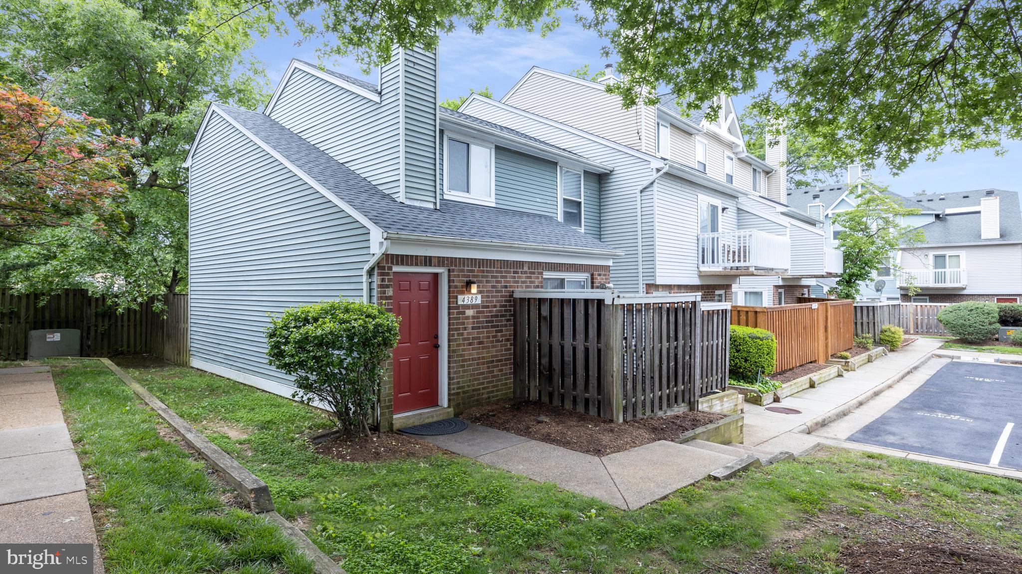 PEMBROOK VILLAGE - Residential Lease