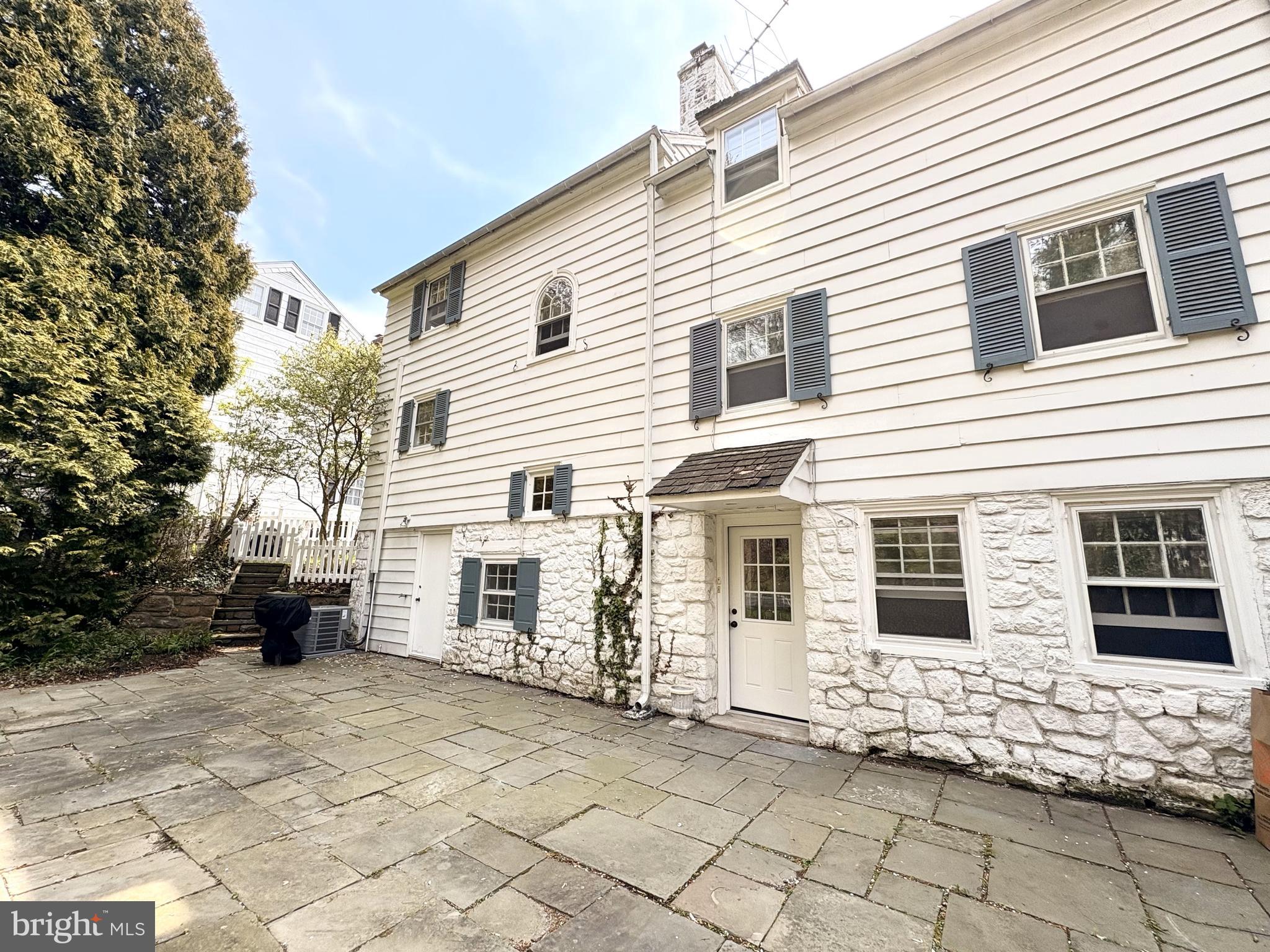 OLD WYNCOTE - Residential