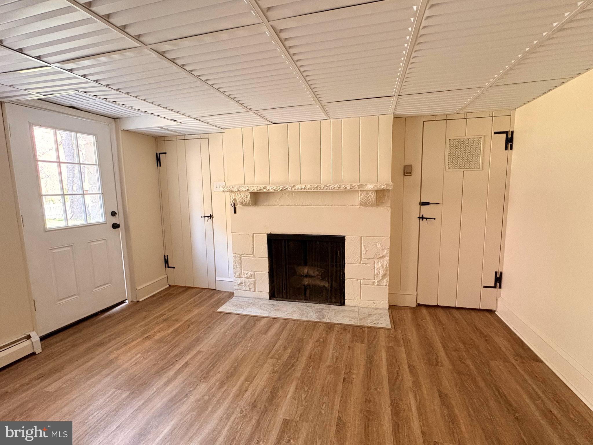 OLD WYNCOTE - Residential