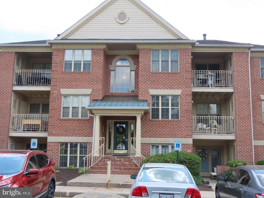 Move right in to this 2BR, 2BA condo on the first floor in The Pond condominiums.  Enjoy the natural light in the large living room and separate dining area.  Galley kitchen with smooth top range and lots of counter space plus a pantry.  There are two comfortable bedrooms and tons of closet space.  Separate laundry room.  The master bath has a nice tiled walk-in shower.  Off the dining area is a covered patio.  The unit has just been repainted.  New carpeting in the smaller bedroom.    Spacious grounds in the complex that is well-mainained.  Great location!