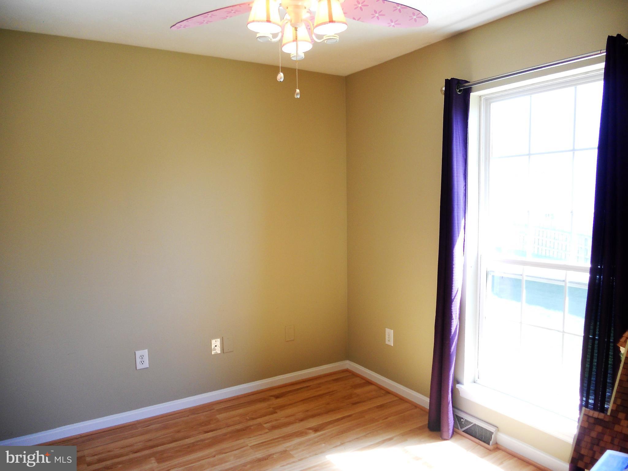 SMALL CROSSINGS - Residential