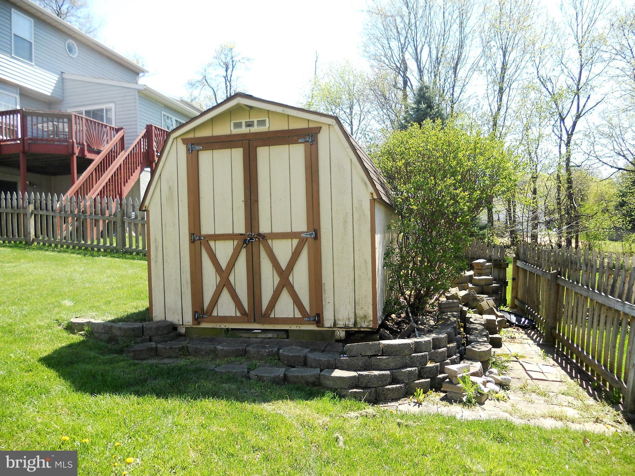 SMALL CROSSINGS - Residential