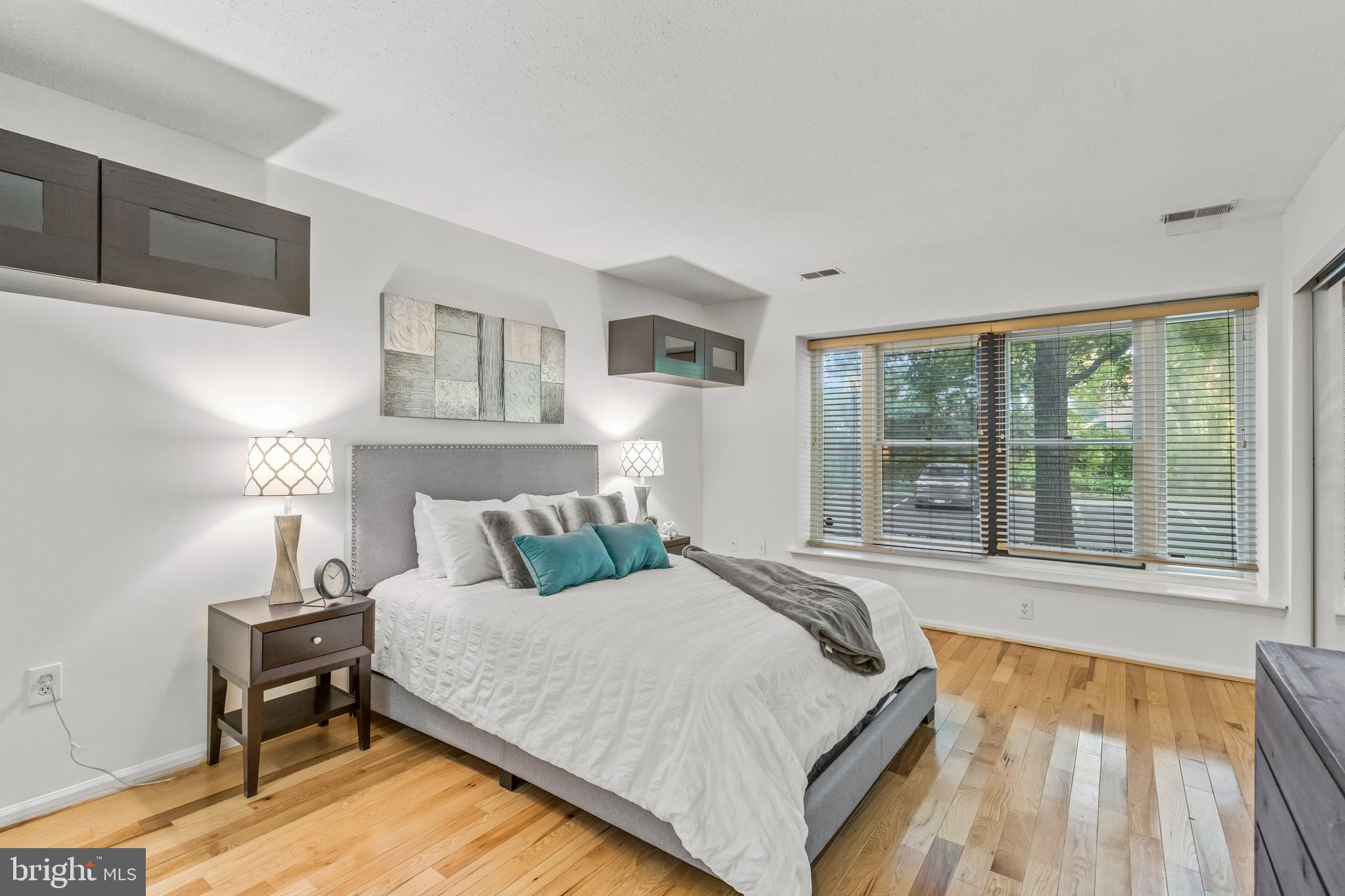 THE COVE - Residential