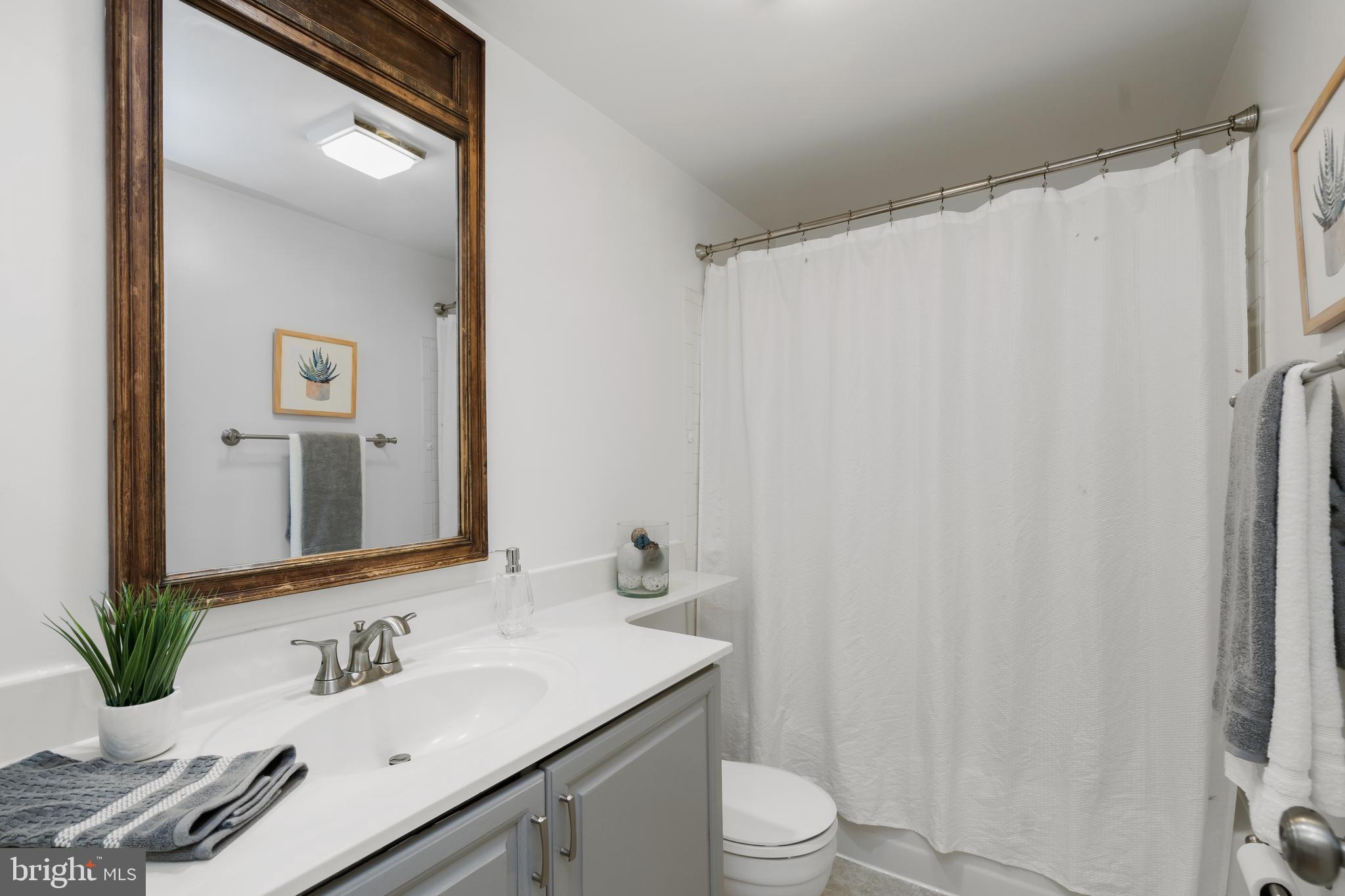 THE COVE - Residential