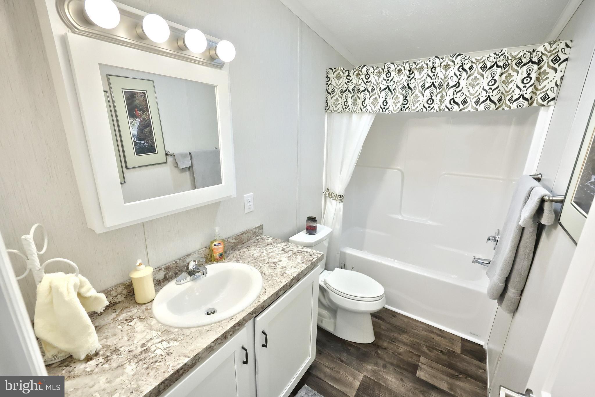 CRESTVIEW ACRES MHP - Residential