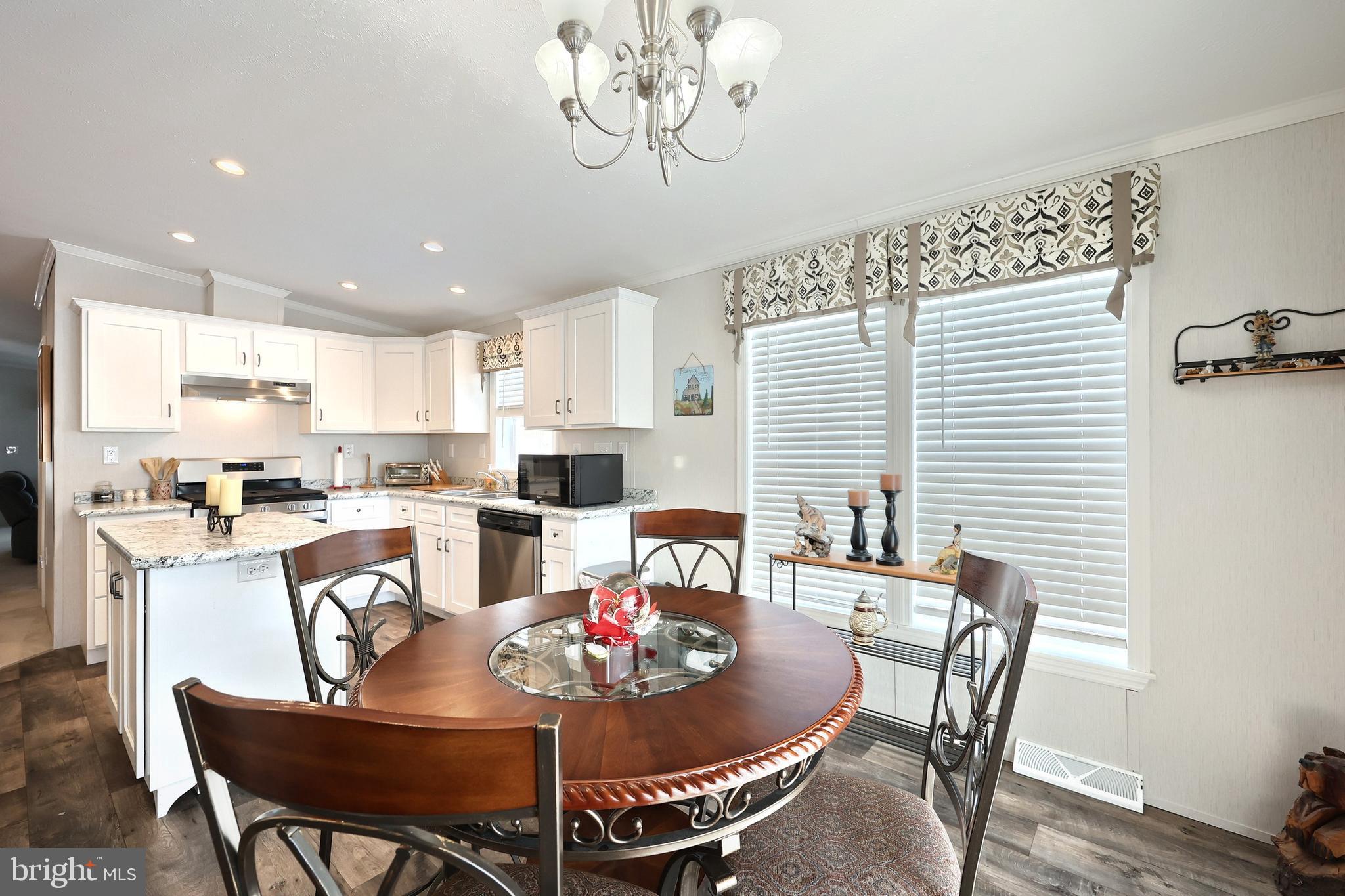 CRESTVIEW ACRES MHP - Residential