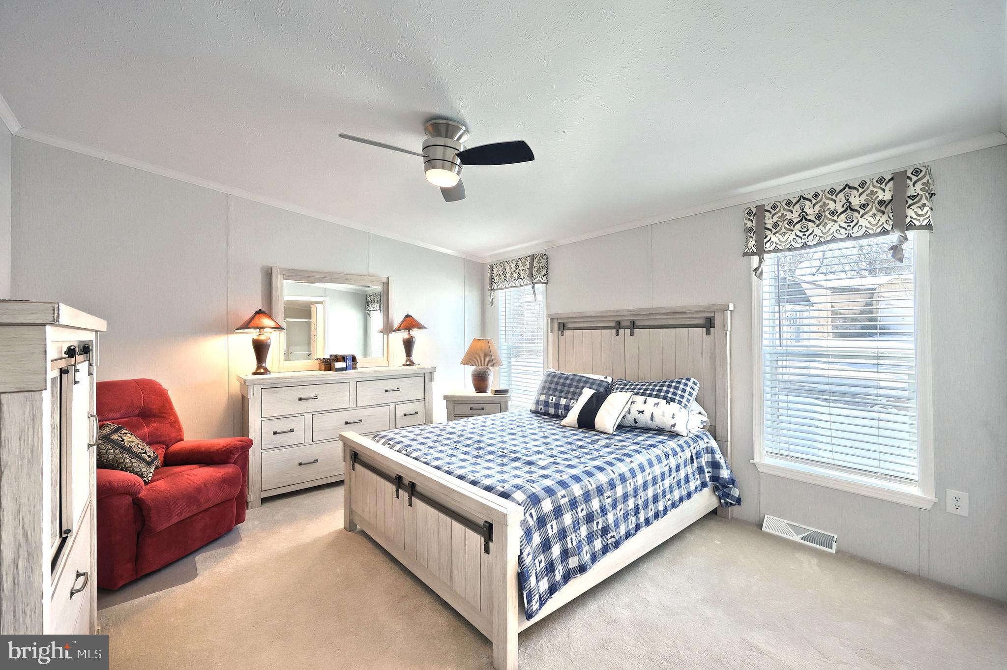 CRESTVIEW ACRES MHP - Residential