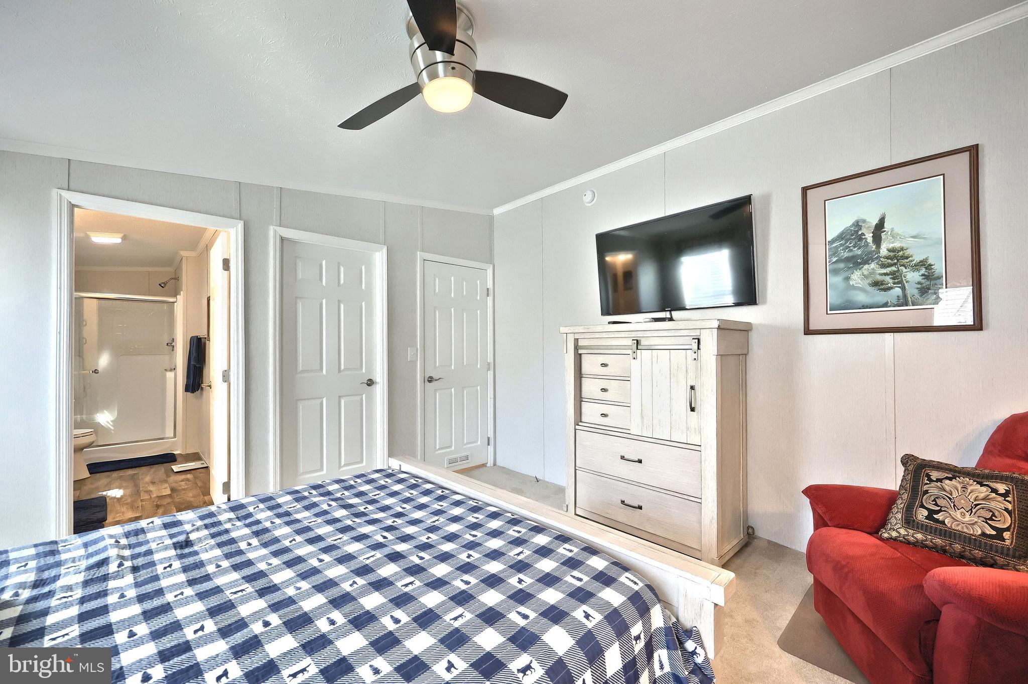 CRESTVIEW ACRES MHP - Residential