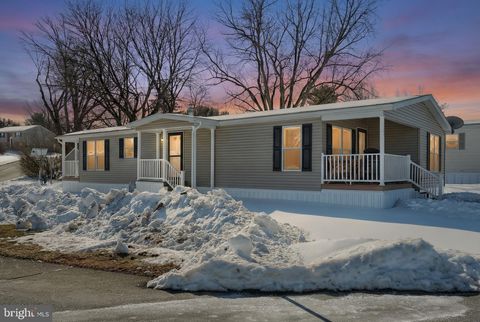 301 BLUE JAY DRIVE RED LION PA 17356