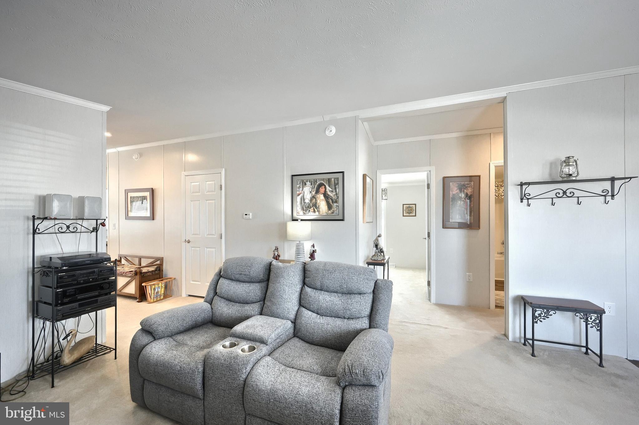 CRESTVIEW ACRES MHP - Residential