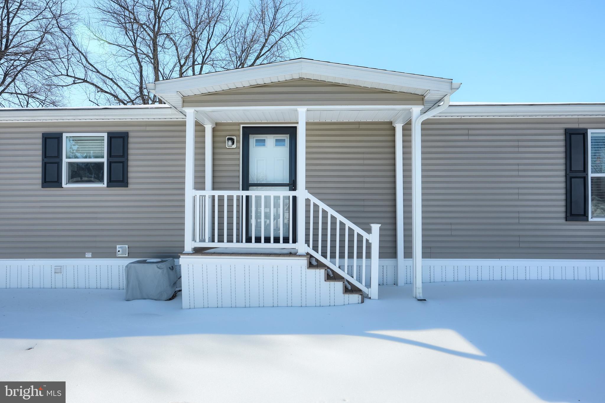 CRESTVIEW ACRES MHP - Residential