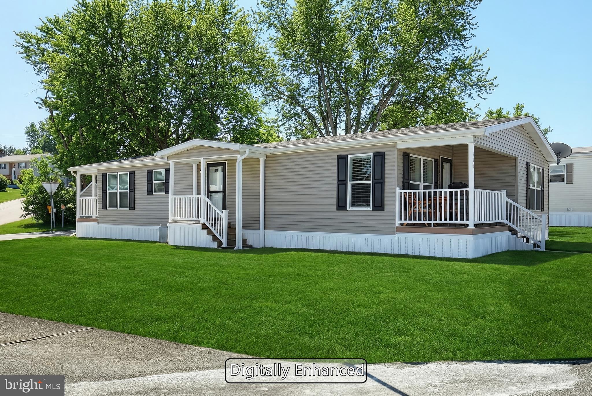 CRESTVIEW ACRES MHP - Residential