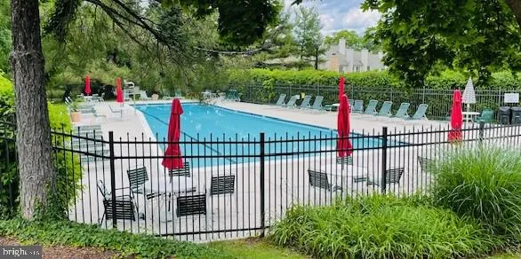 Baltimore, Maryland 21210, United States, 3 Bedrooms Bedrooms, ,4 BathroomsBathrooms,Residential,Contingent,50124