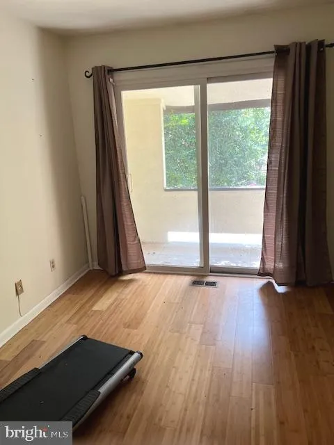 Baltimore, Maryland 21210, United States, 3 Bedrooms Bedrooms, ,4 BathroomsBathrooms,Residential,Contingent,50124