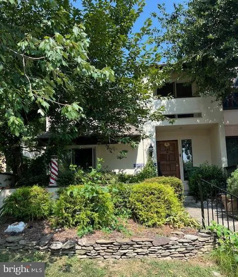 Baltimore, Maryland 21210, United States, 3 Bedrooms Bedrooms, ,4 BathroomsBathrooms,Residential,Contingent,50124