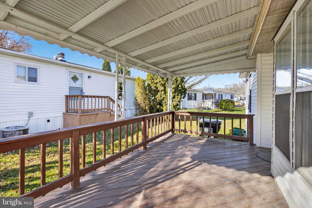 Photo of 102 Arrowwood Court, LANCASTER, PA 17603 (MLS # PALA2071126)