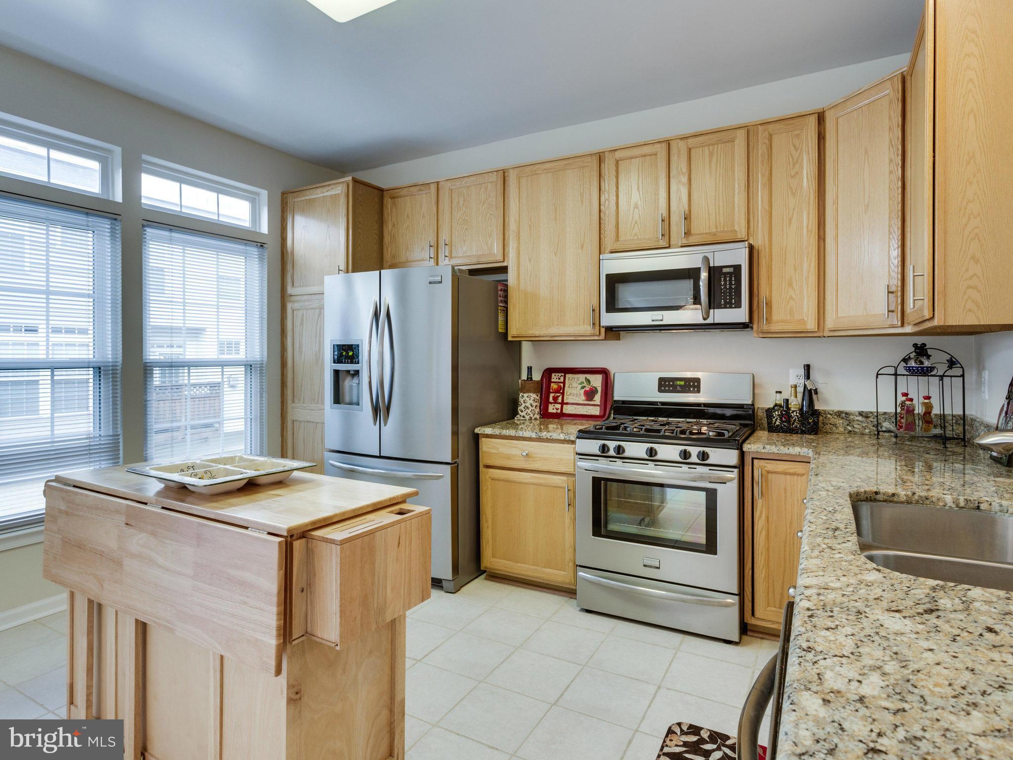 SUMMERS GROVE - Residential