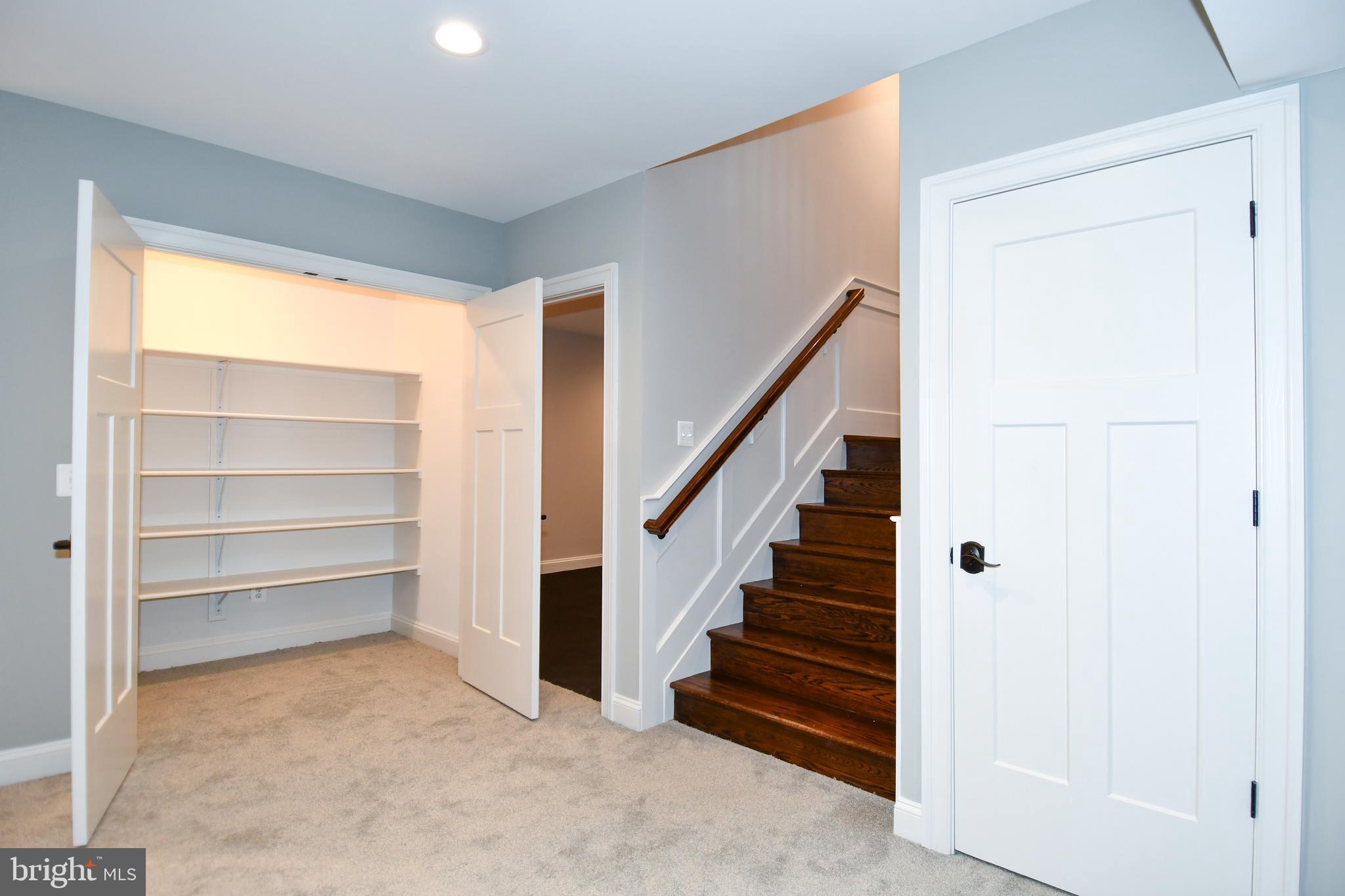 ABINGDON COURT - Residential Lease