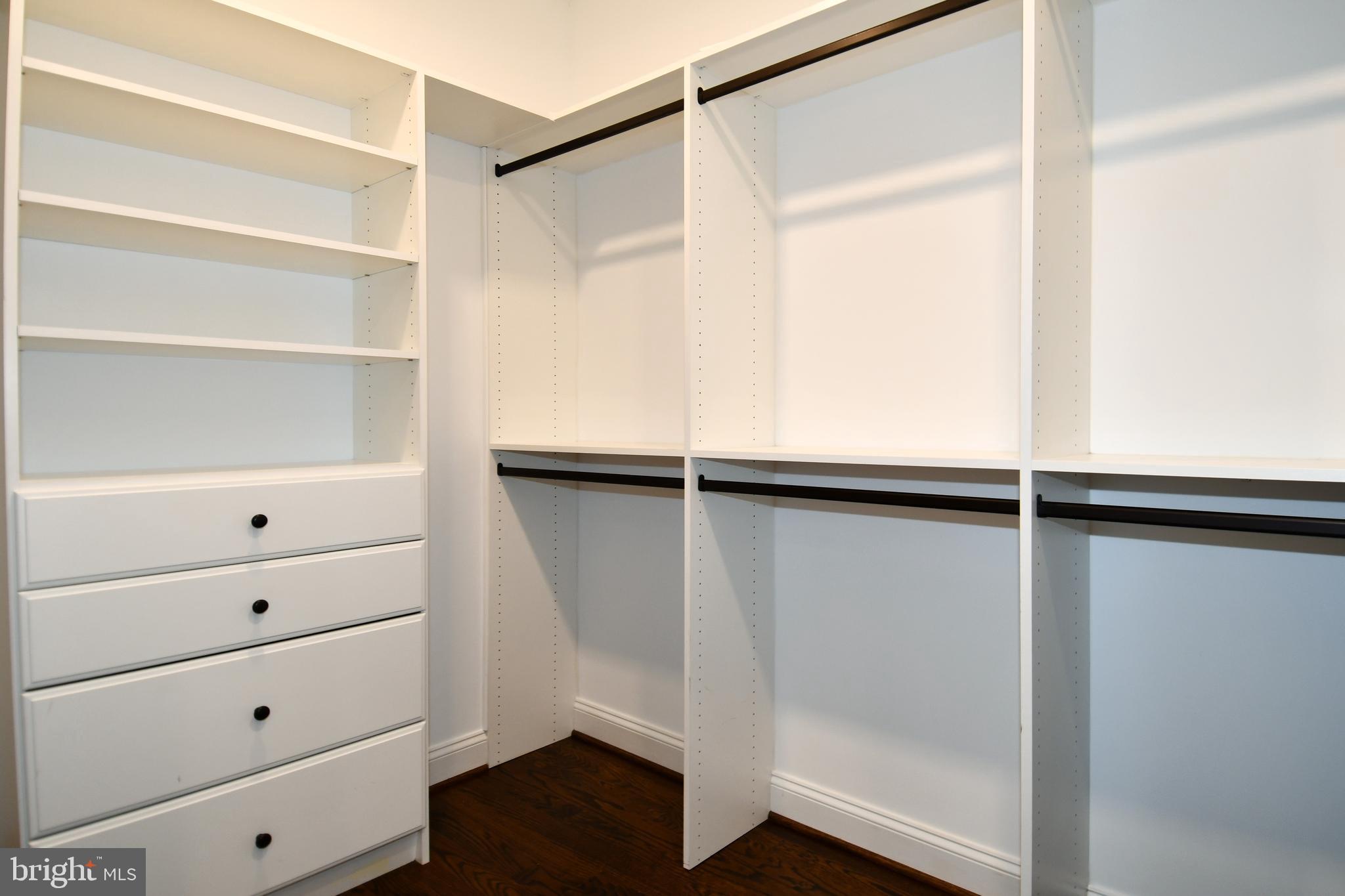 ABINGDON COURT - Residential Lease