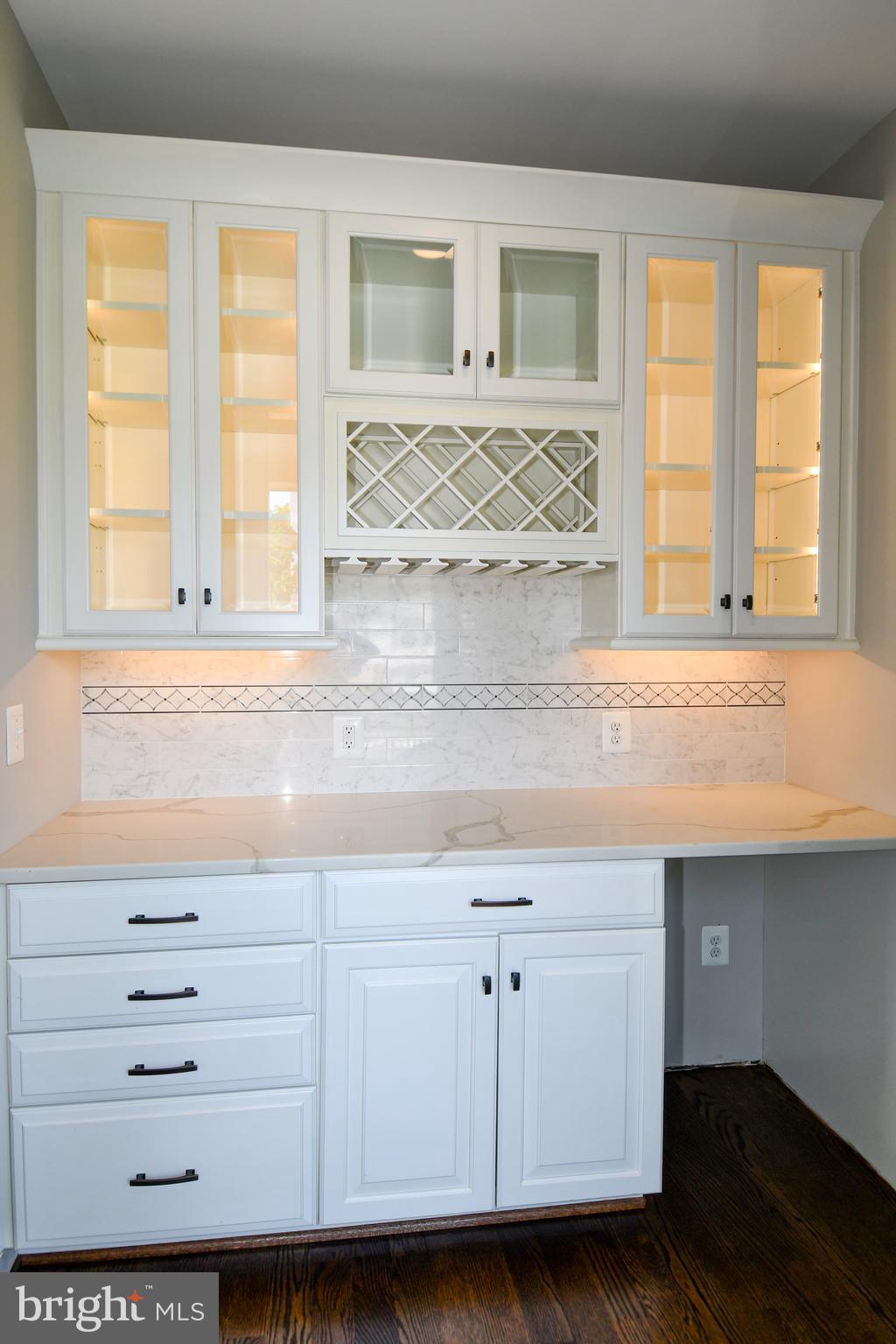 ABINGDON COURT - Residential Lease