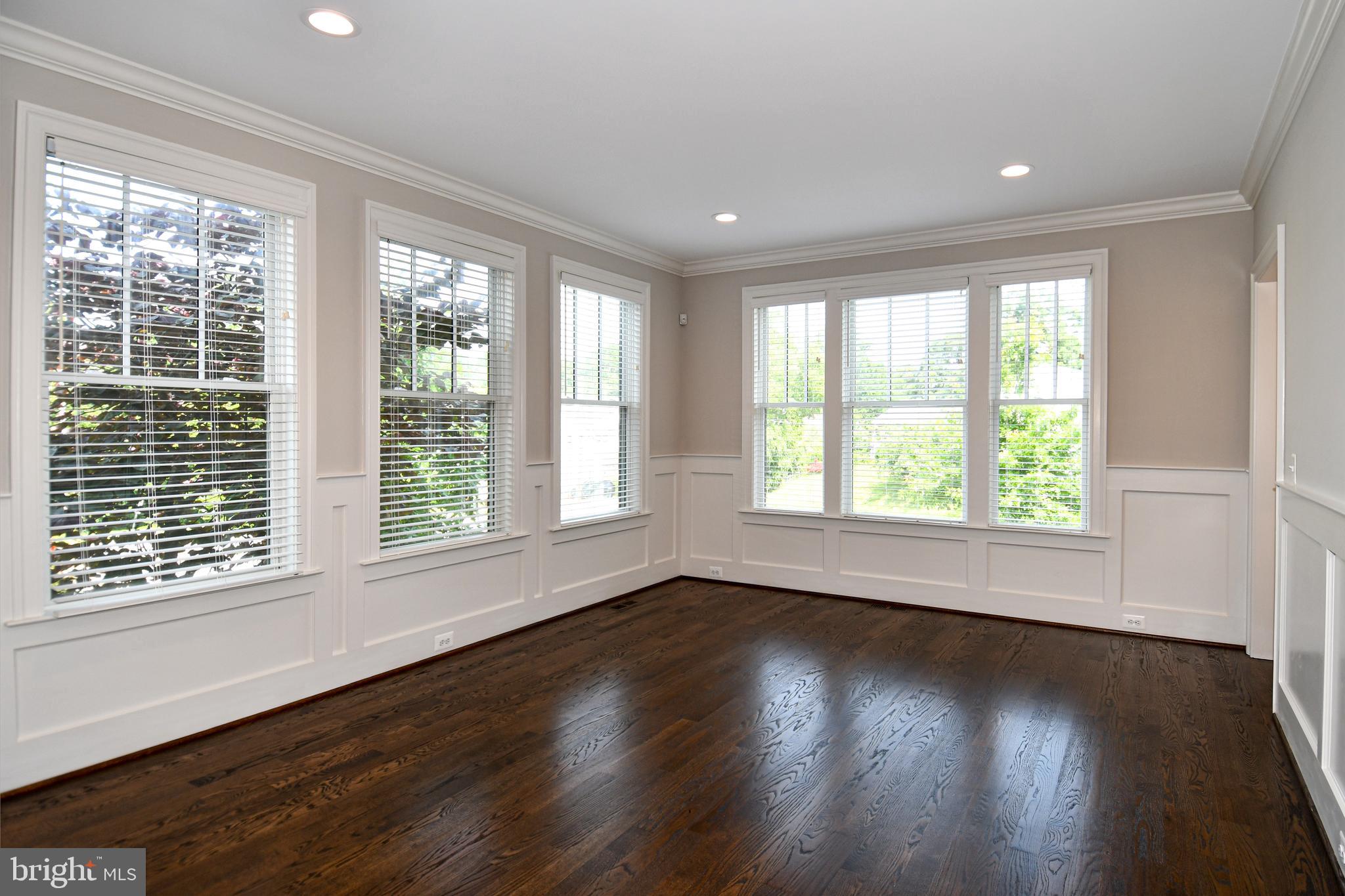 ABINGDON COURT - Residential Lease